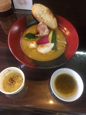 毛ガニの白味噌ラーメン