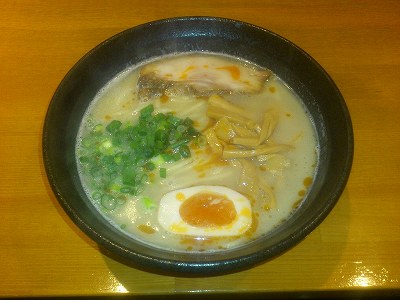 塩トンコツ風らぁめん