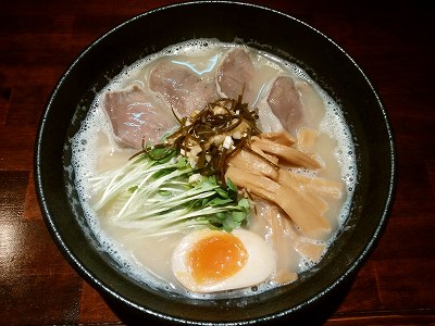 豚足鶏白湯らぁめん