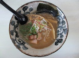 はな禅　鶏煮干白湯
