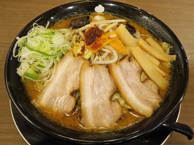 肉中華そば 赤シャモジ桜木店　野菜味噌ラーメン