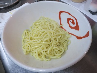 茹でた麺