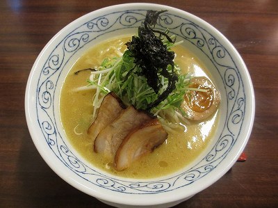 鶏骨醤油ラーメン