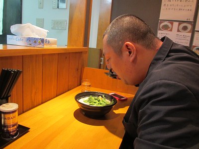 スープを一口