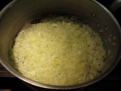 炒める前のたまねぎ