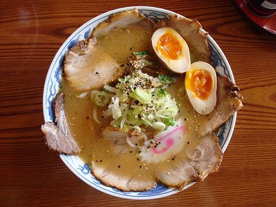 白丸みそチャーシュー(味玉)
