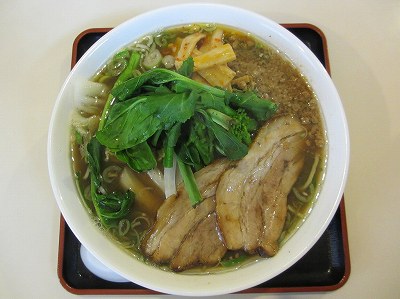 ぶいこつ醤油麺