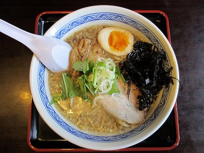 背脂醤油（半玉）