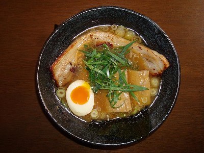 かさね醤油ラーメン