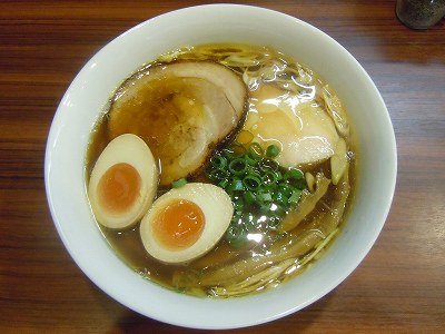 ド醤油ラーメン(半熟煮たまご)
