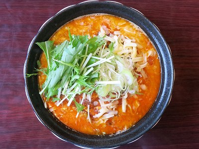 エビチリチーズの担々麺