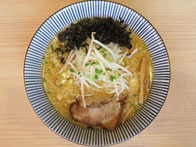 背油醤油らーめん