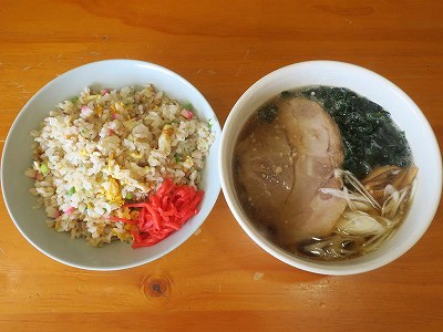 半チャーハン＋ラーメン