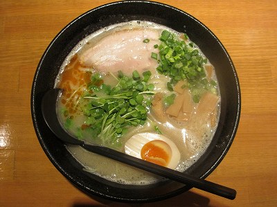 塩トンコツ風らぁめん