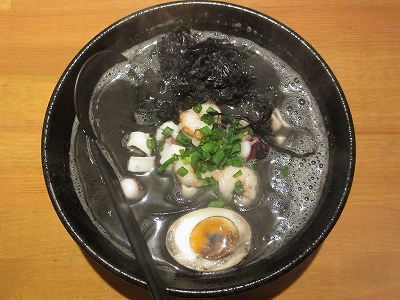 イカスミらぁめん