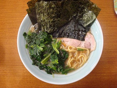 ラーメン（ほうれん草、のり）