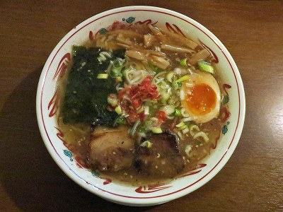 白醤油ラーメン