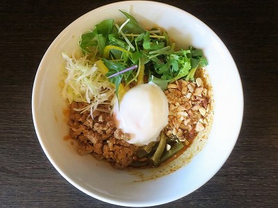 汁なし担々麺