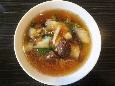 牛肉のオイスター風味煮のせ汁そば