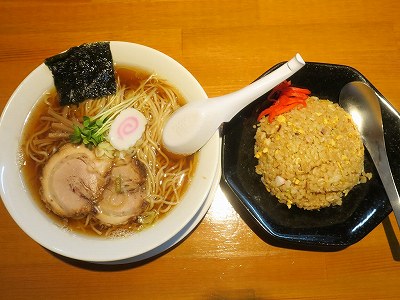 煮干中華そば半チャーハンセット