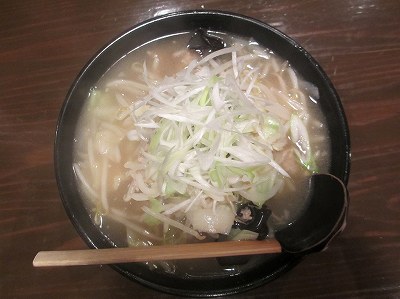 野菜たっぷり濃厚塩らーめん