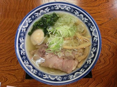琥珀中華そば（味玉）