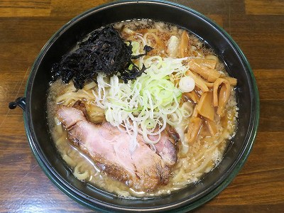 背脂醤油らぁめん