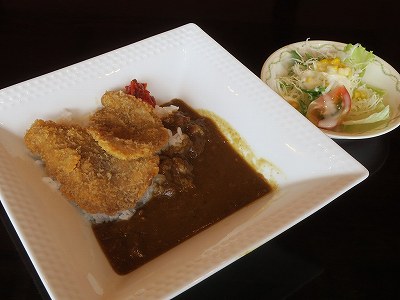 タレかつカレー
