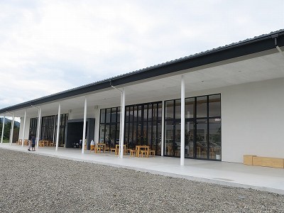 瓦テラス
