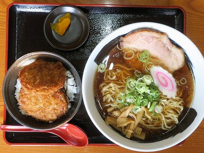 醤油らーめんミニたれかつ丼セット
