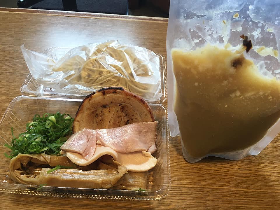 お持ち帰り版ラーメン