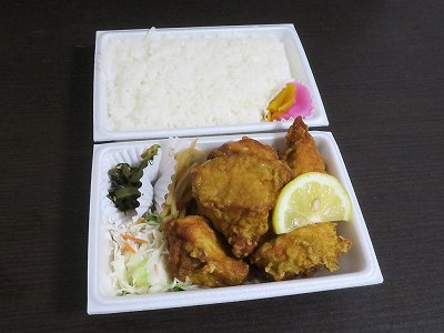 ごはんとおかずの２段弁当