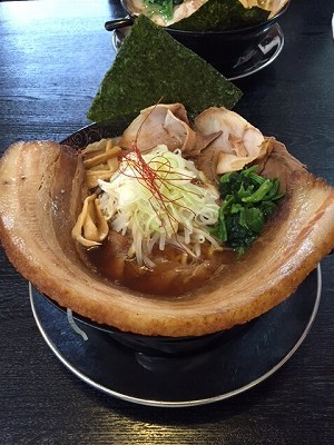 ちゃーしゅー麺大盛り+ちょい太ちゃーしゅー