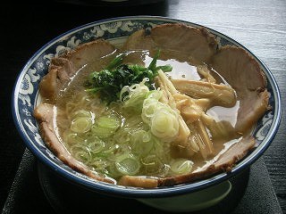 琥珀中華そば（チャーシュー）