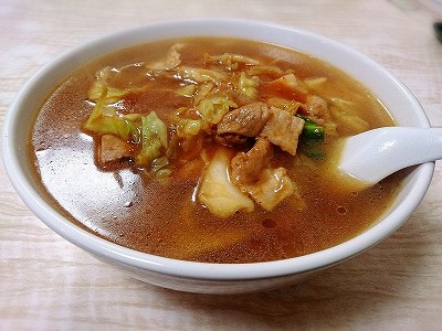 肉みそラーメン（斜めから）